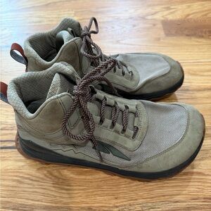 Altra Lone Peak Hiker Mid